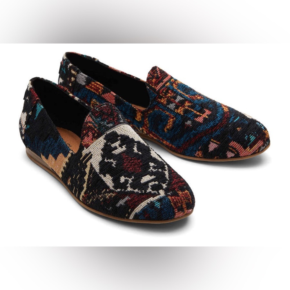 TOMS - NWOT